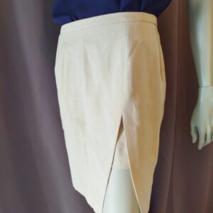 Jupe courte fendue beige