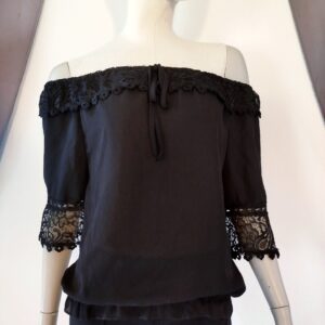 Blouse à dentelle épaules dénudées "fashion "