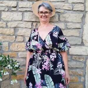 Robe courte fleurie taille 46